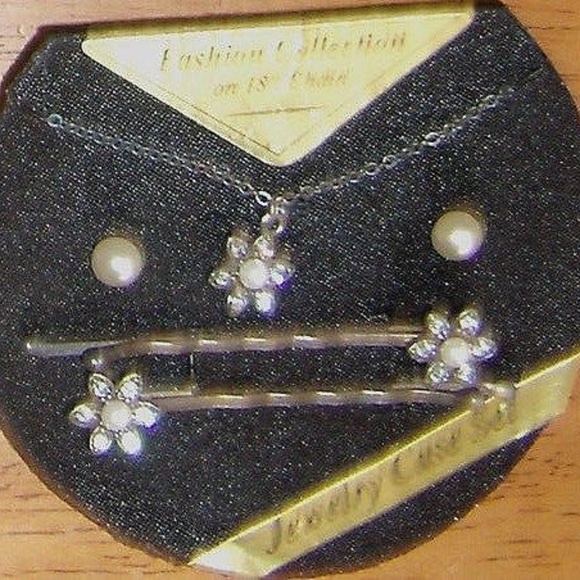 Vintage 5 piece necklace earrings set